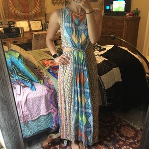 Maxi dress with cutouts